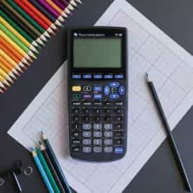 Texas Instruments TI-89 Graphing Calculator - Image 4